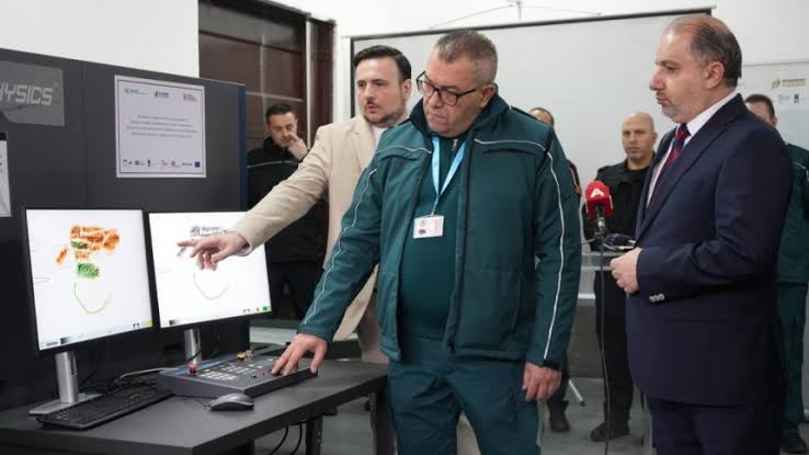 Дрога пронајдена во пратки на пошта: Царината поднесе кривична пријава и инсталира нов скенер