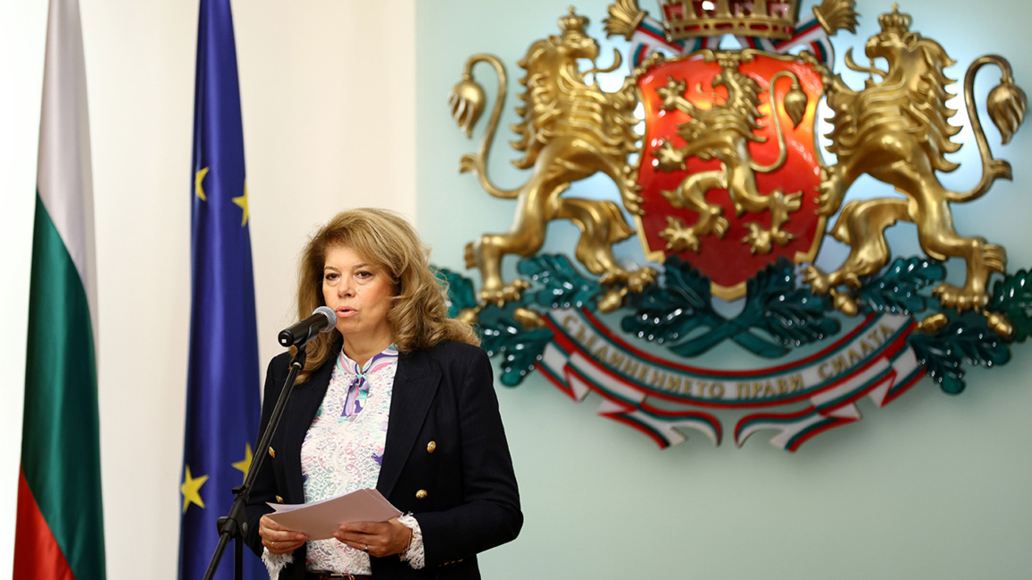 Јотова: „подготвени сме за разговори, но без ултиматуми“ — Сиљановска додава дека прашањето не се само уставните измени